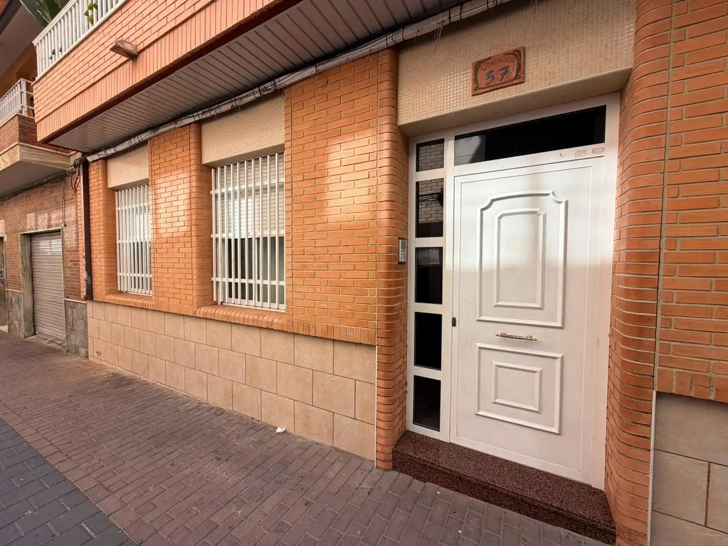 Vista exterior de Planta baja en venta en Santa Pola con Aire acondicionado, Calefacción y Amueblado