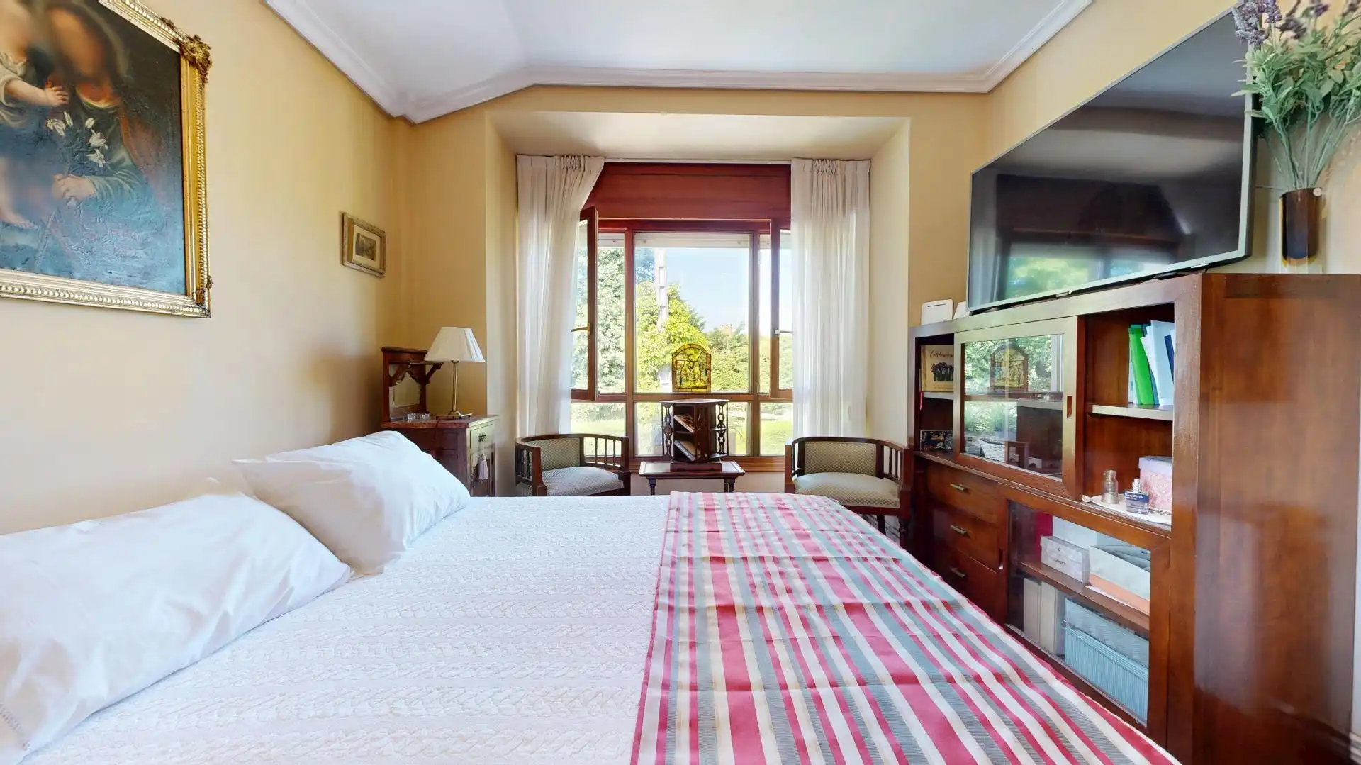 Habitación de Casa adosada en venta en Zalla  con Calefacción, Jardín privado y Terraza