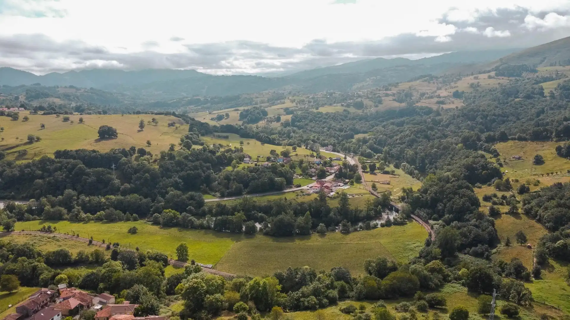 Casa rústica amb jardí en venda a Lugar Villar de Guergu 75, imagen 43