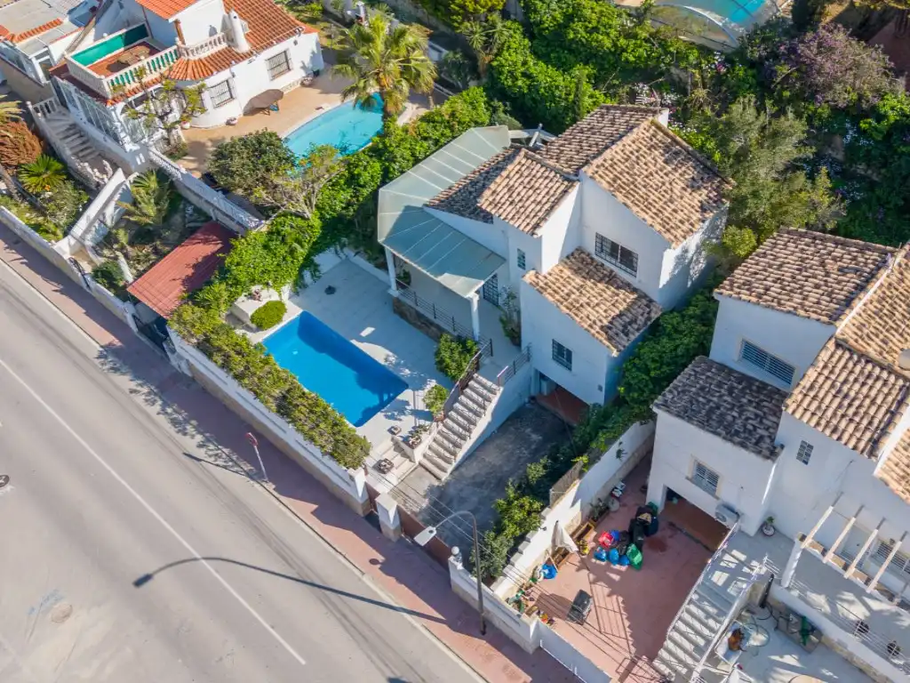 Exterior view of Houses for sale in El Campello  with Air Conditioner, Private garden and Terrace