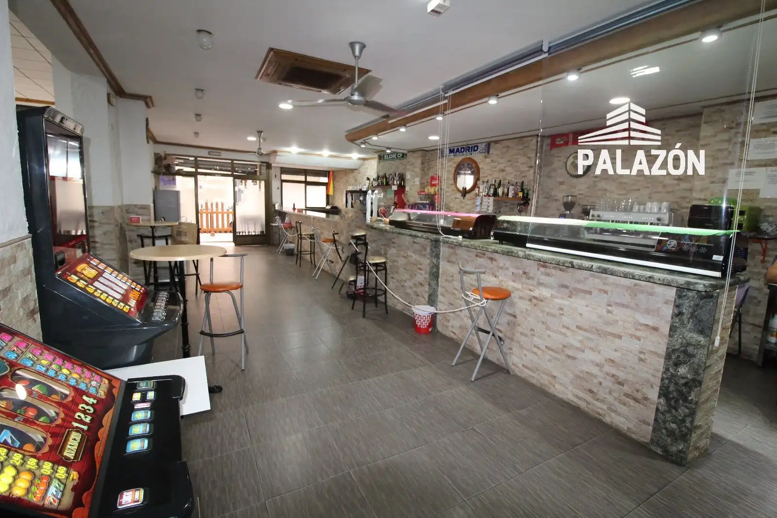 Local comercial en venta en Crevillent