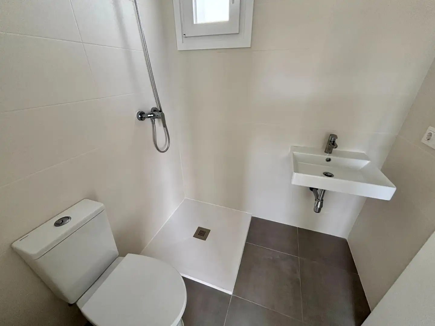 Bathroom of Apartments for sale in Fuengirola  with Heating, Private garden and Terrace
