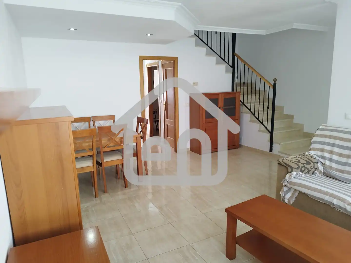 Casa adosada en venta en Calle Bodega, Requena