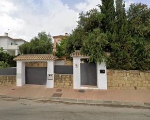 Exterior view of House or chalet for sale in Marbella  with Heating, Private garden and Terrace