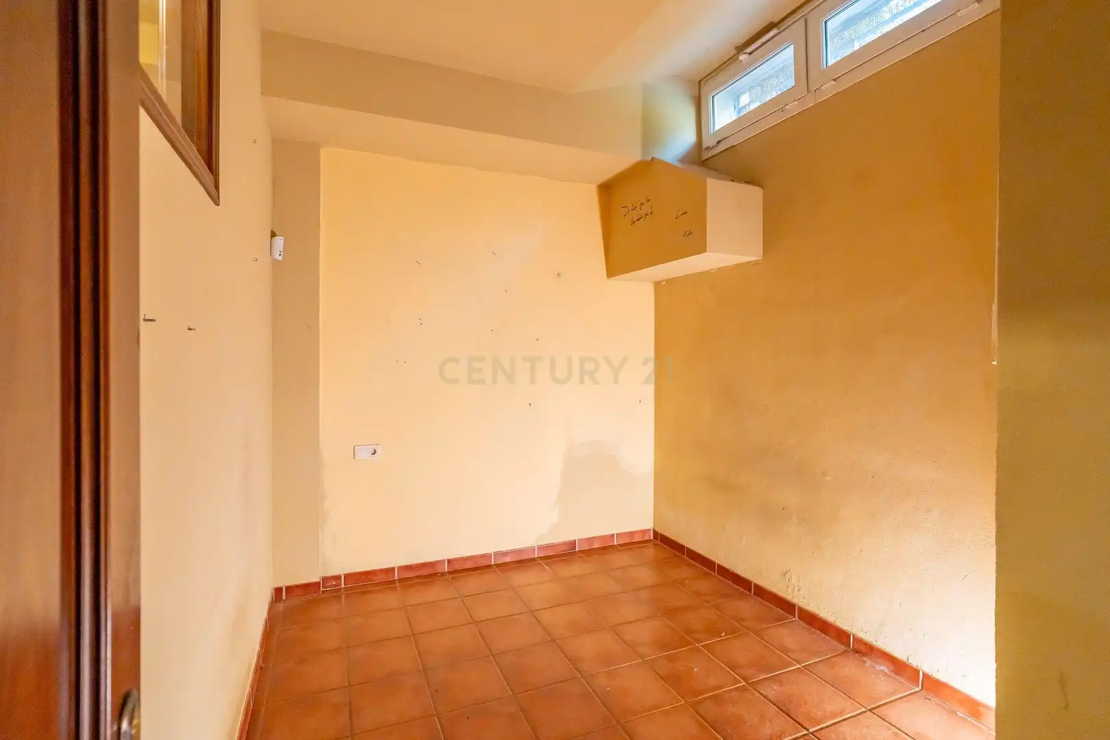 Houses for sale in Málaga  with Air Conditioner, Private garden and Storage room