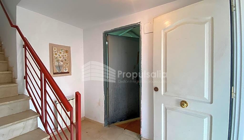 Casa adosada en venda a Depósito, La Puebla de Alfindén