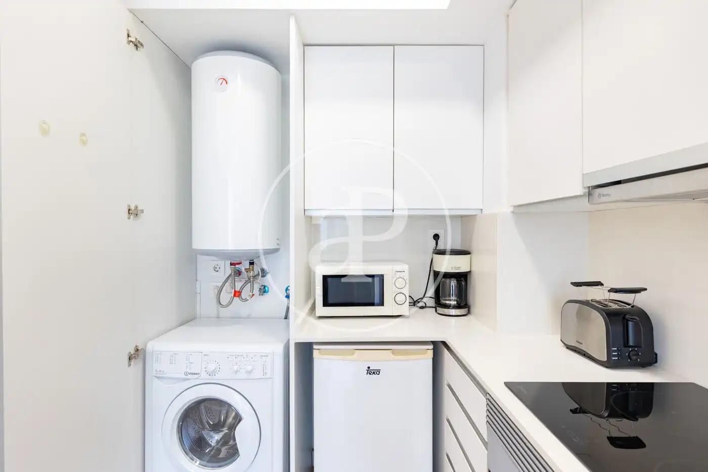 Küche von Wohnung zum Verkauf in Barcelona mit Klimaanlage, Heizung und Balkon