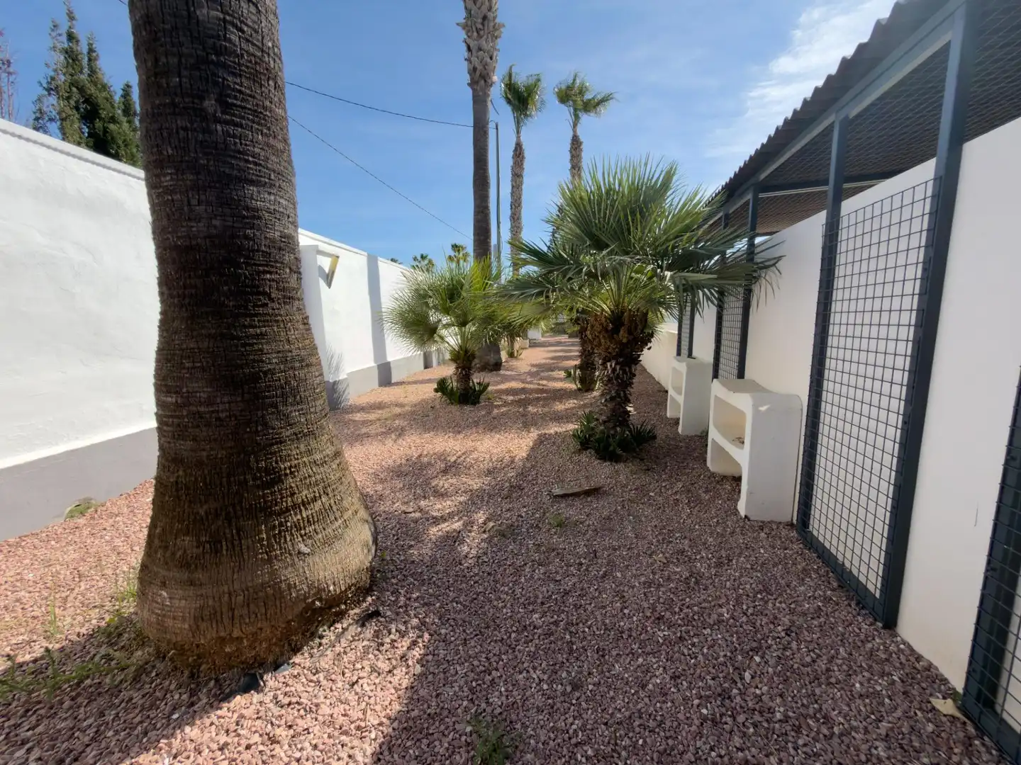 Vista exterior de Casa o xalet en venda en Los Montesinos amb Aire condicionat, Calefacció i Jardí privat