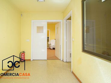 Local comercial en venda a Beiro
