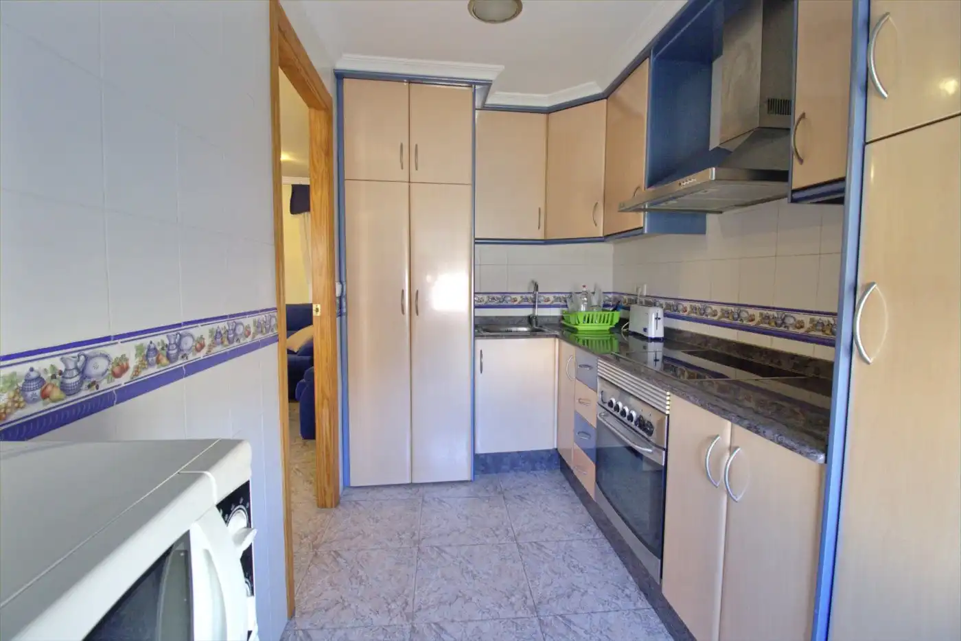 Küche von Wohnung zum Verkauf in Elche / Elx mit Klimaanlage, Abstellraum und Möbliert