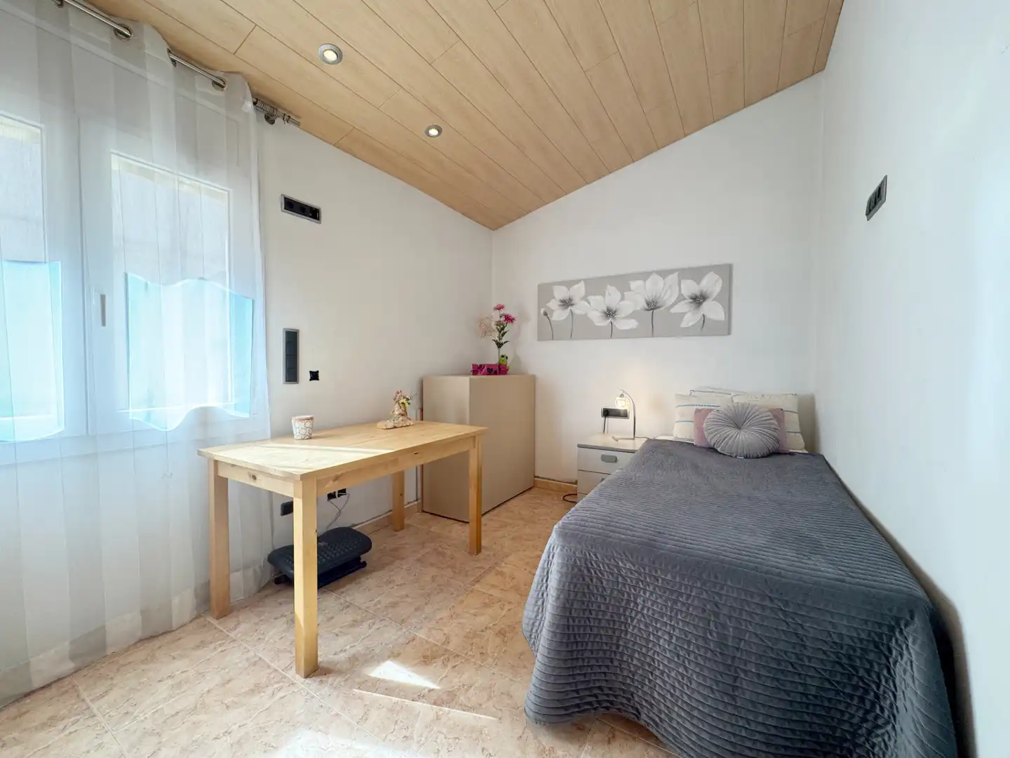 Schlafzimmer von Einfamilien-Reihenhaus zum Verkauf in L'Escala mit Klimaanlage und Terrasse