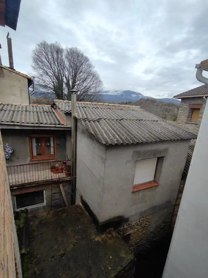 Vista exterior de Casa o xalet en venda en La Fueva amb Balcó