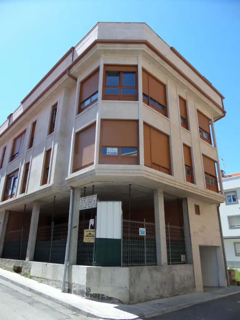 Locale commerciale in vendita a Santa Uxía de Ribeira