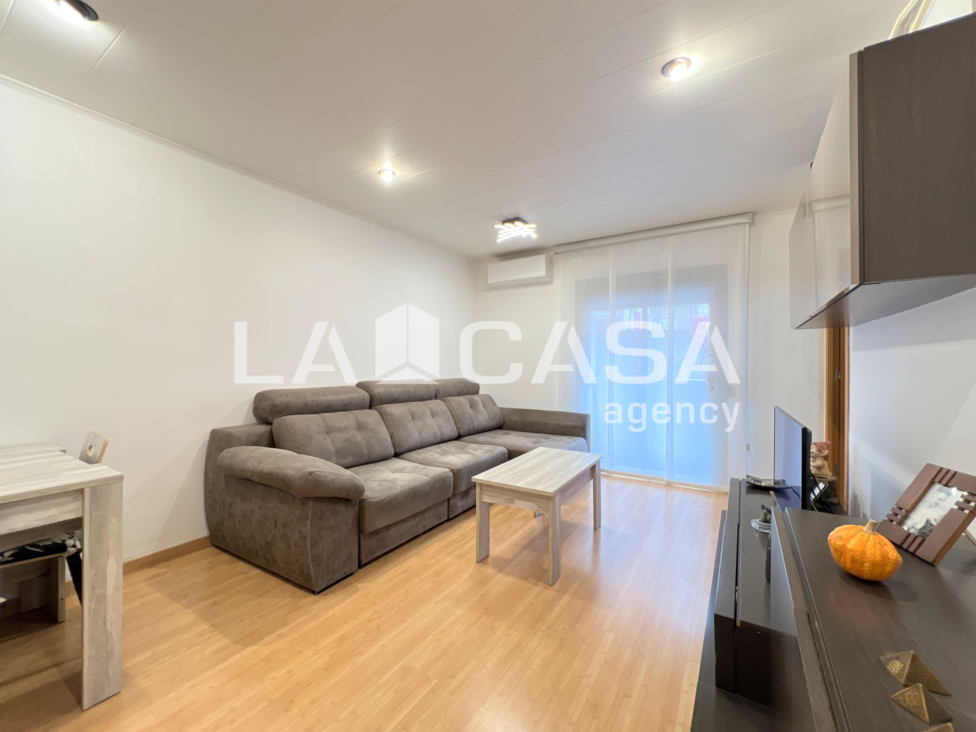 Sala d'estar de Pis en venda en Badalona amb Calefacció i Balcó