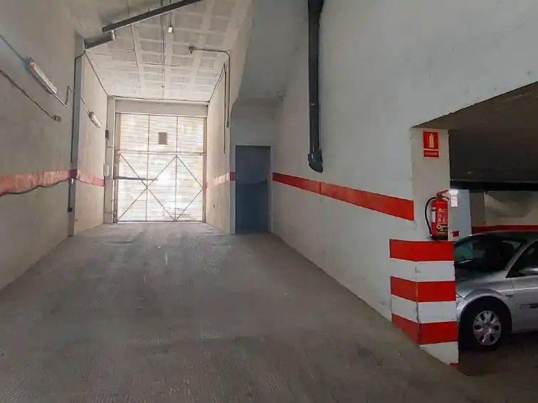 Parking of Garage for rent in Granada  with Alarm