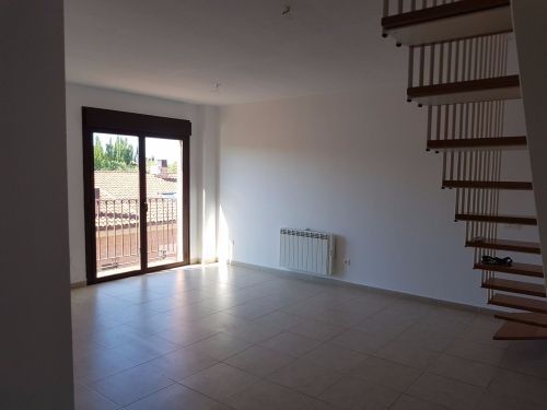 Sala de estar de Dúplex de alquiler en Valdeavero con Aire acondicionado, Calefacción y Horno