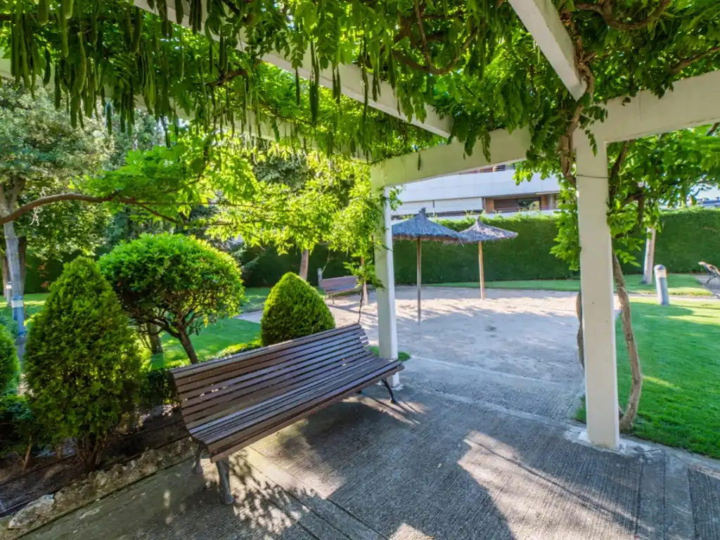 Dúplex de lloguer a Avenida Principe de Asturias, Zona Monte El Pilar