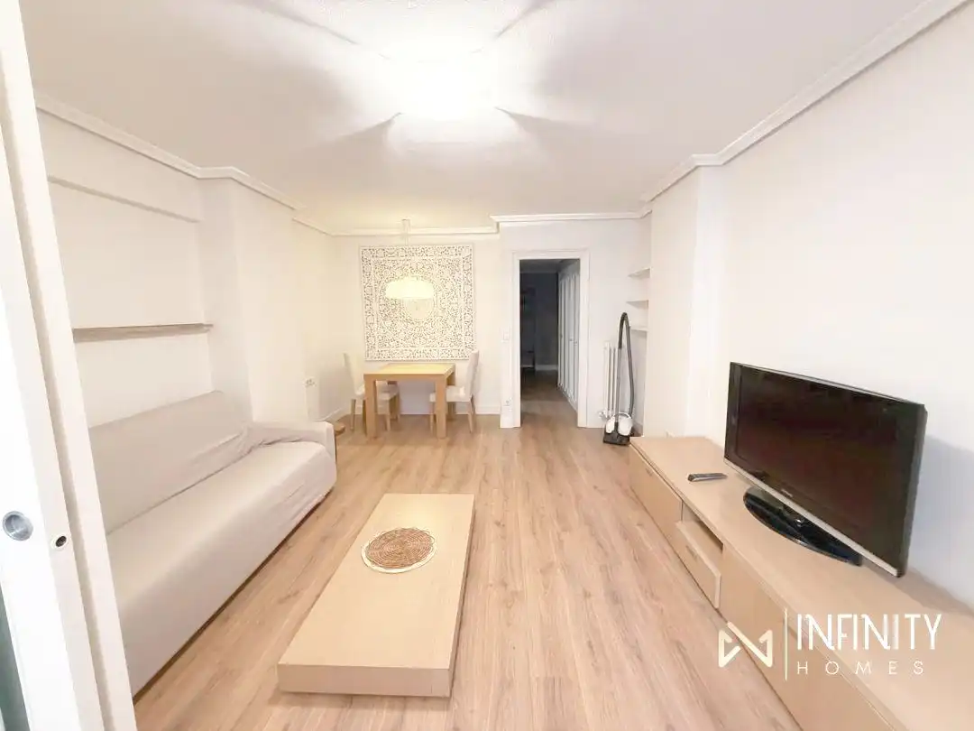 Sala de estar de Piso en venta en Bilbao  con Calefacción, Terraza y Balcón