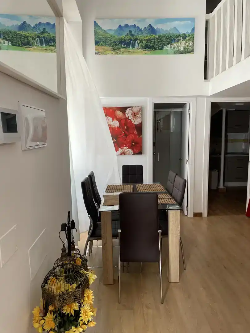 Comedor de Piso de alquiler en Constantina con Aire acondicionado, Parquet y Amueblado