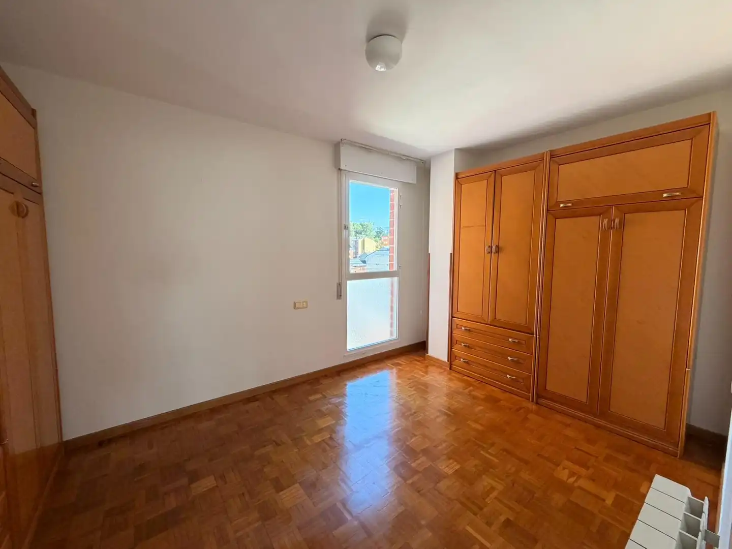Schlafzimmer von Wohnungen zum Verkauf in Ponferrada mit Heizung und Abstellraum