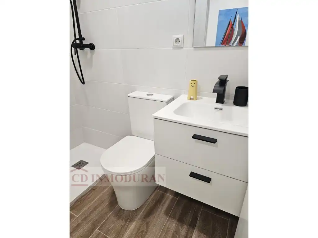 Bany de Edifici en venda en Alicante / Alacant