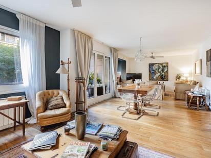 Living room of Flat for sale in  Barcelona Capital  with Heating and Terrace