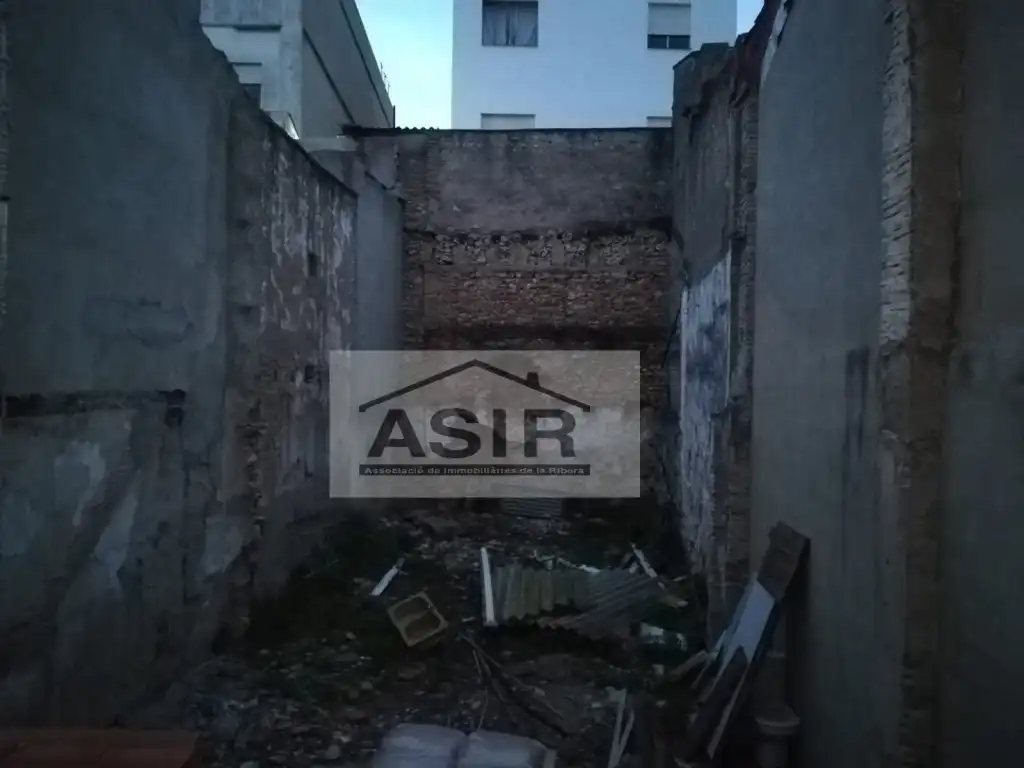 Wohnbaugrundstück zum Verkauf in Casc Urbà, imagen 3