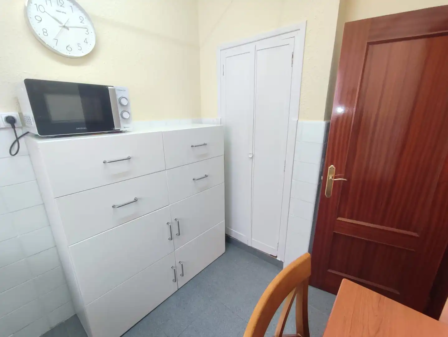 Cocina de Piso de alquiler en Gijón  con Calefacción