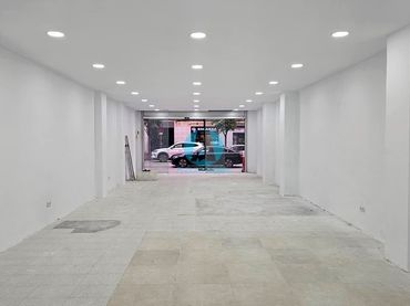 Local comercial de lloguer a Miquel Biada