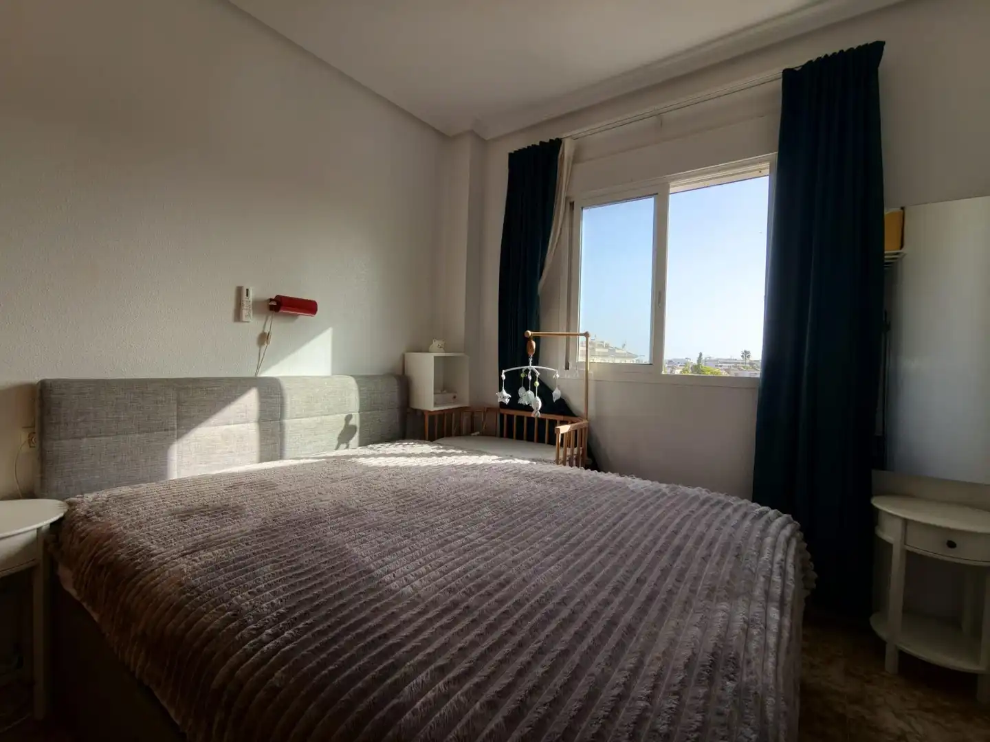 Schlafzimmer von Dachboden zum Verkauf in Orihuela mit Terrasse, Möbliert und Gemeinschaftspool