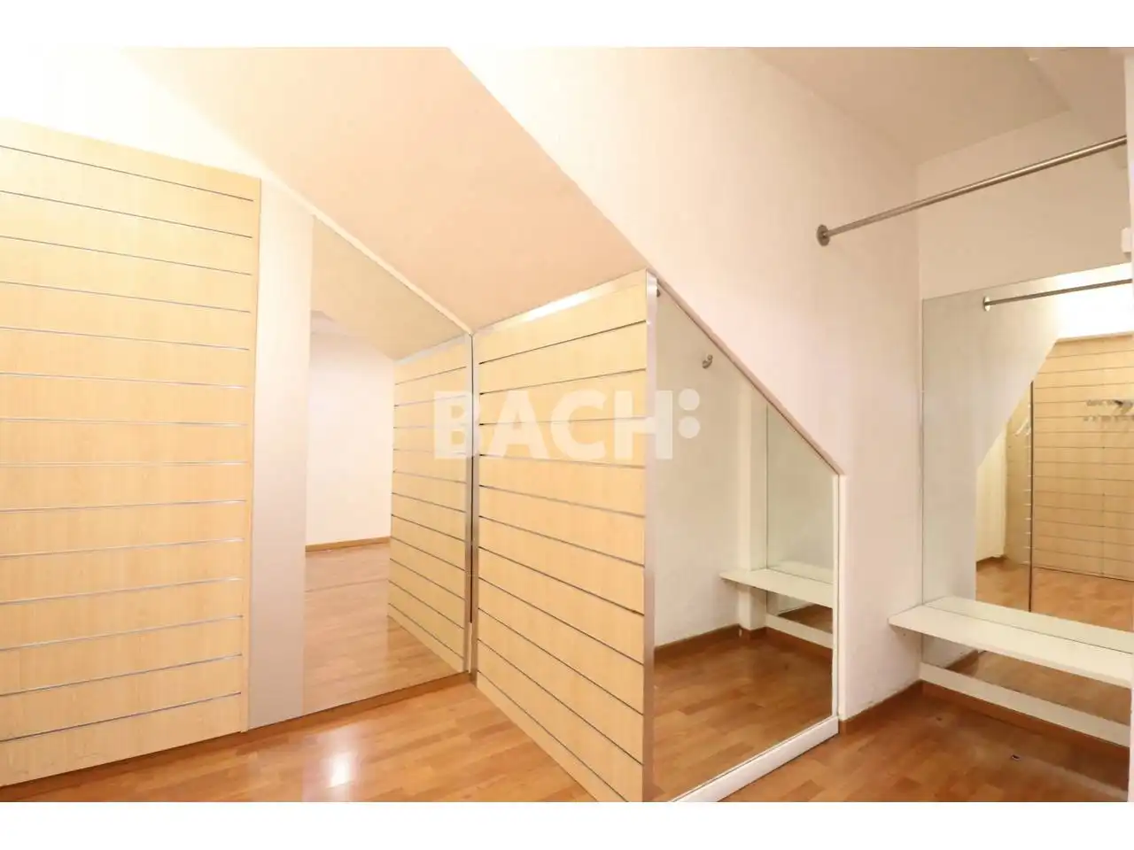 Local de alquiler en Calle Gurb, 27, Centre