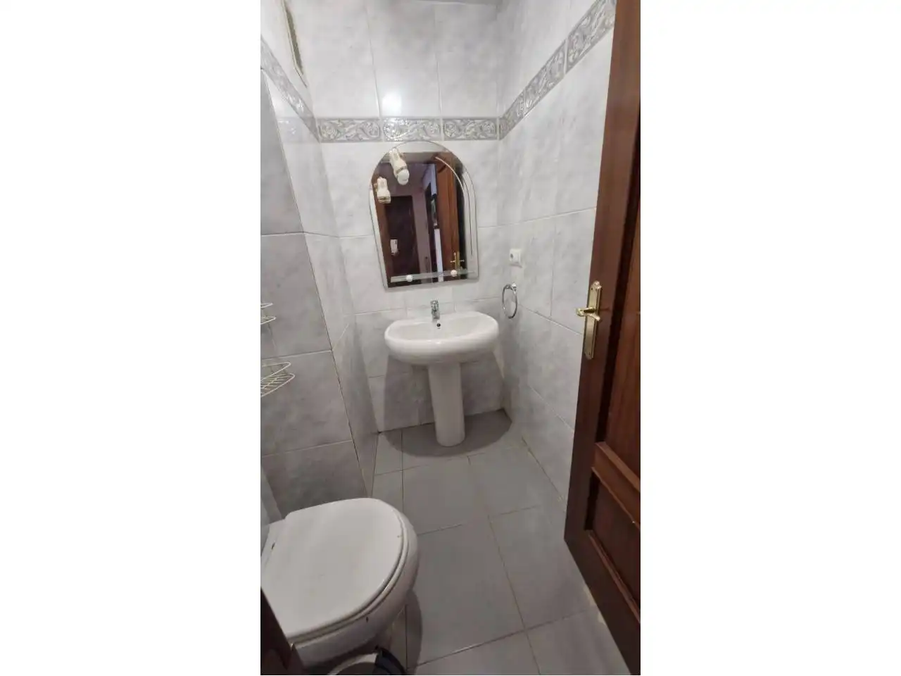 Bany de Pis en venda en  Logroño amb Calefacció, Parquet i Terrassa