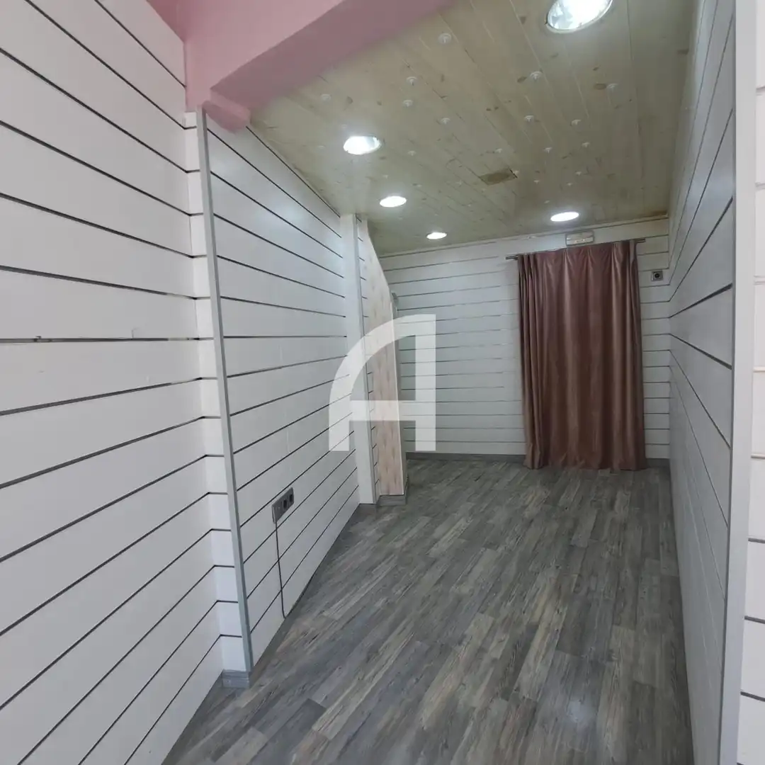 Locale commerciale in affitto a Major, imagen 5