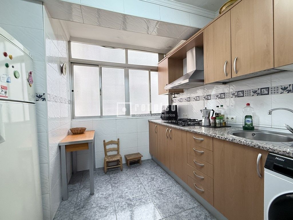 Cuina de Pis en venda en Málaga Capital amb Calefacció, Moblat i Alarma