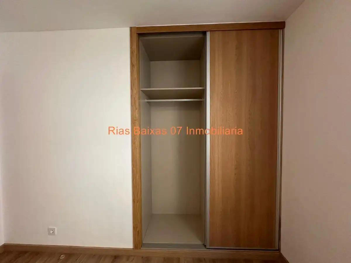 Dormitori de Pis en venda en Vigo  amb Calefacció