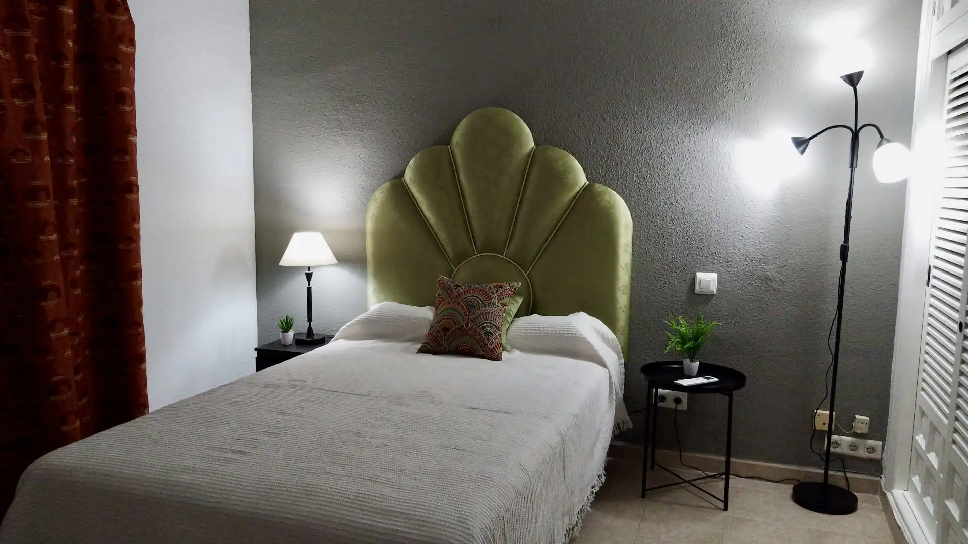 Bedroom of Apartments for rent in Marbella  with Air Conditioner, Heating and Terrace