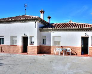 Vista exterior de Casa o xalet de lloguer en Canillas de Aceituno amb Piscina i Moblat