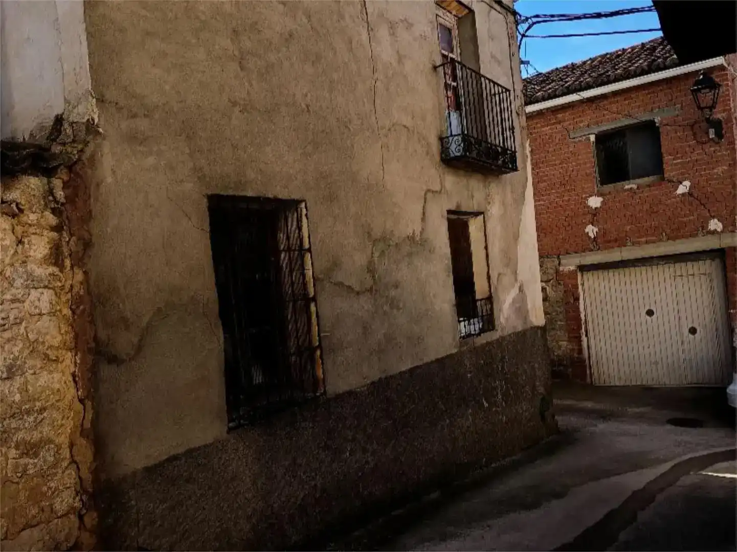 Vista exterior de Casa adosada en venda en Arbancón