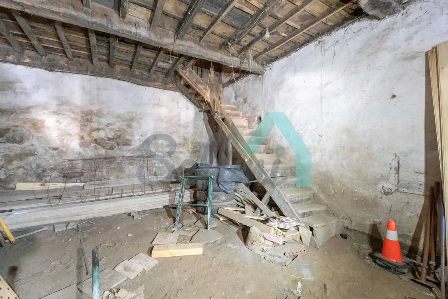 Casa adosada en venta en Quirós con Parquet y Trastero