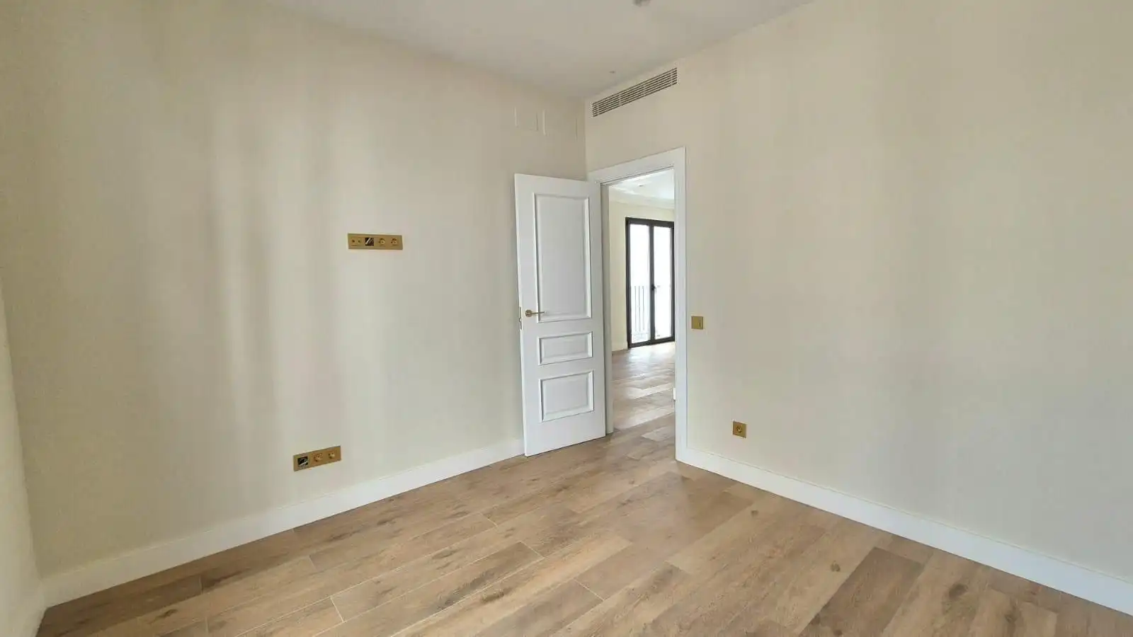 Inmuebles singulares con ascensor en venta en Estepona Pueblo, imagen 16