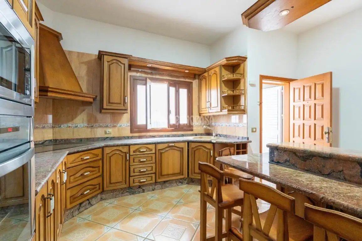 Casa aparellada en venda a Casco Urbano, imagen 5