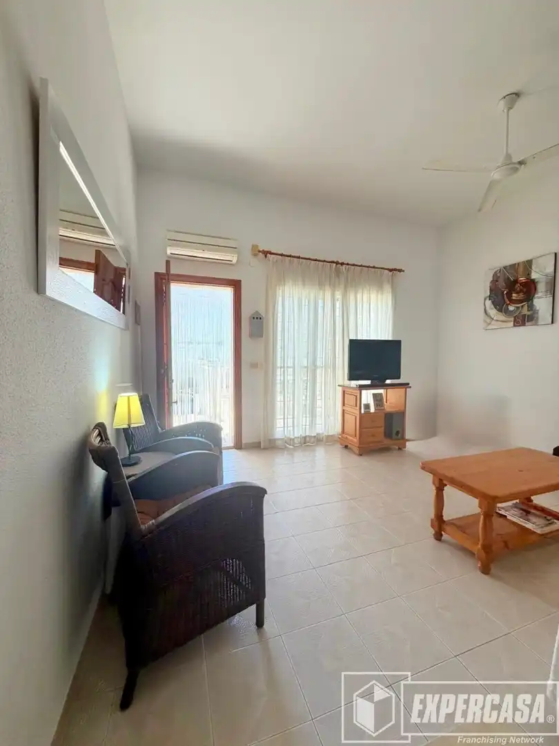 Sala d'estar de Casa adosada en venda en Chilches / Xilxes amb Aire condicionat, Terrassa i Traster