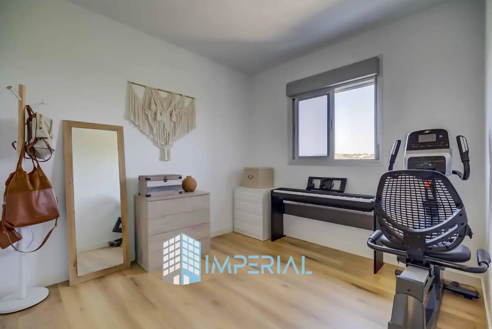Bedroom of Flat for sale in Fuengirola  with Air Conditioner, Heating and Terrace