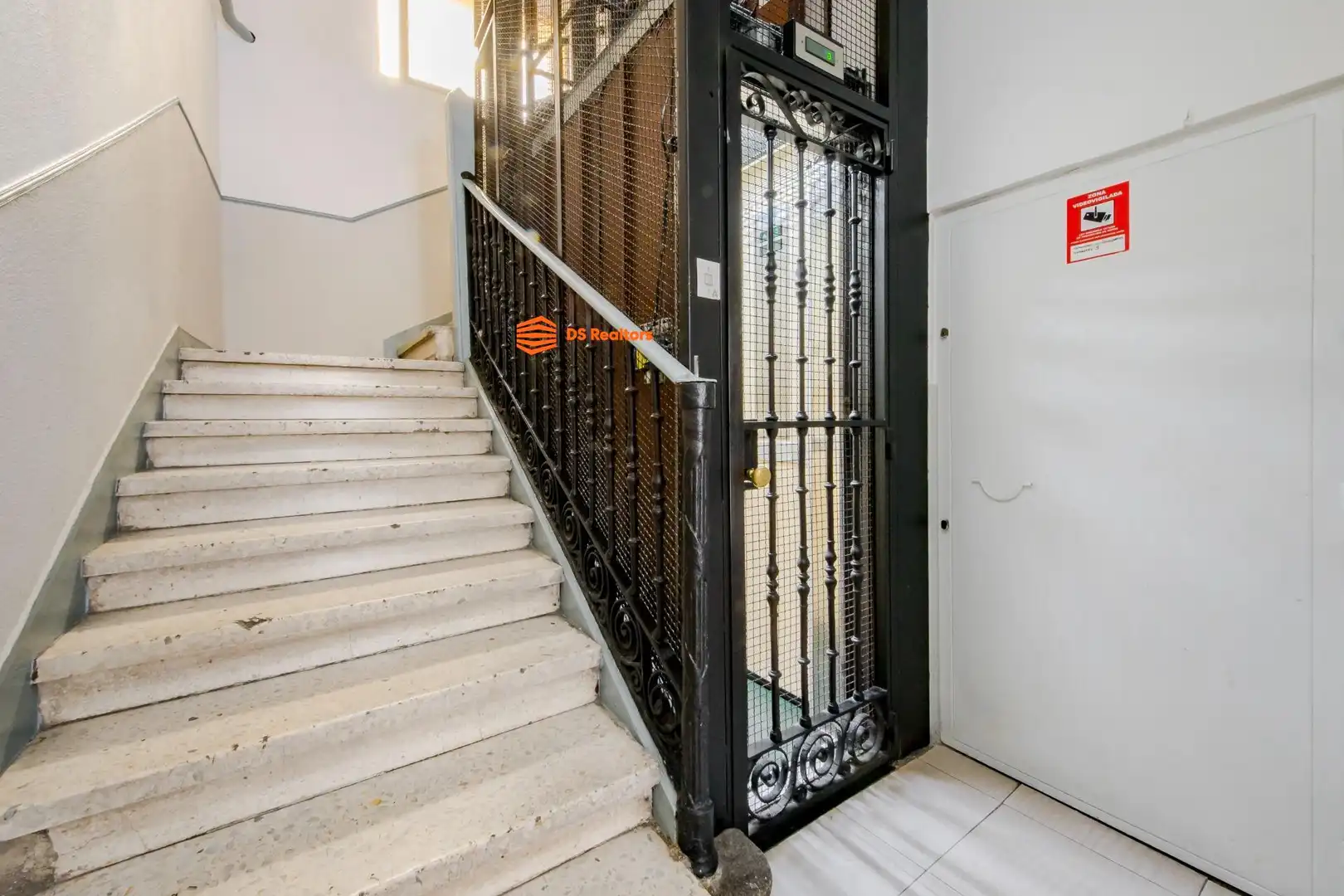 Dachboden zur Miete in Madrid mit Heizung, Terrasse und Möbliert