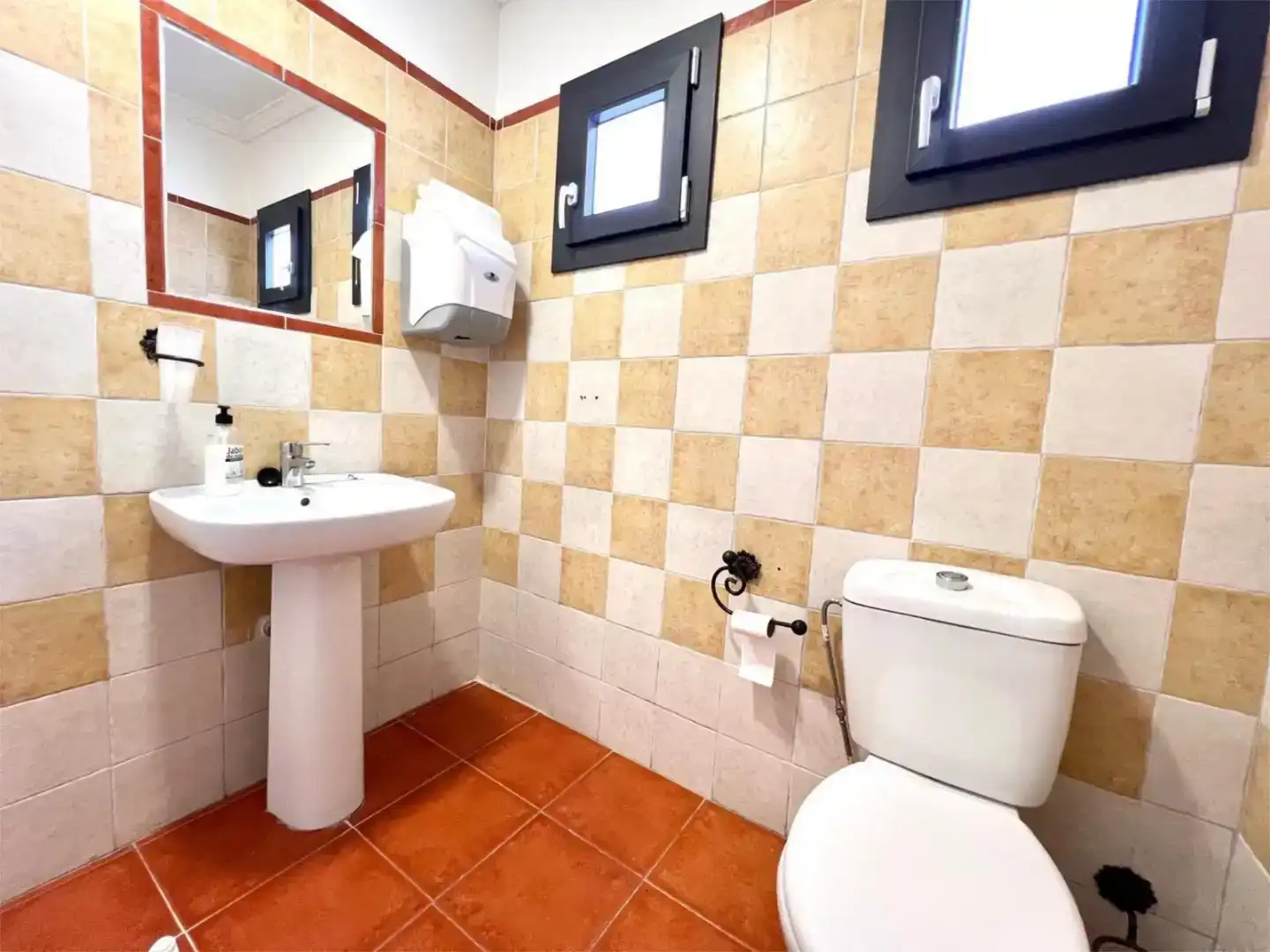 Baño de Local en venta en Medina Sidonia