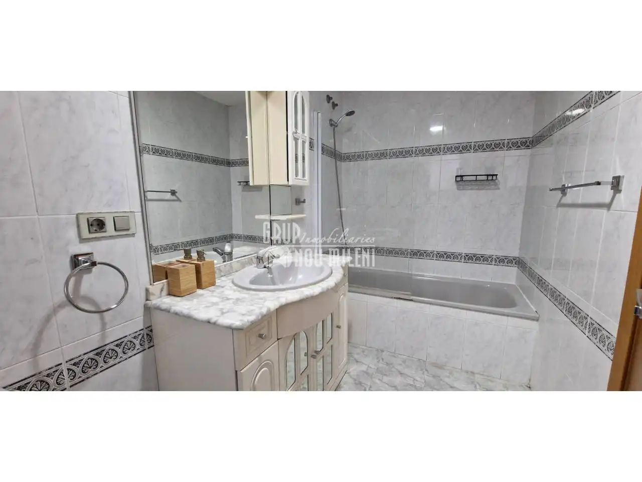 Bathroom of Flat for sale in Albal  with Air Conditioner, Heating and Furnished