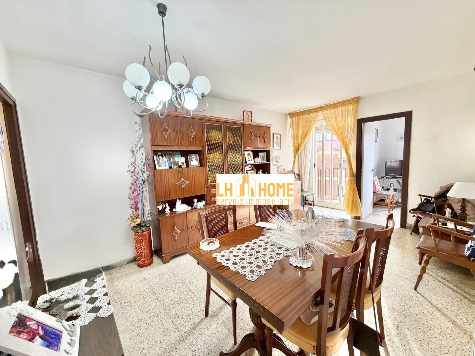 Dining room of Flat for sale in L'Hospitalet de Llobregat  with Balcony