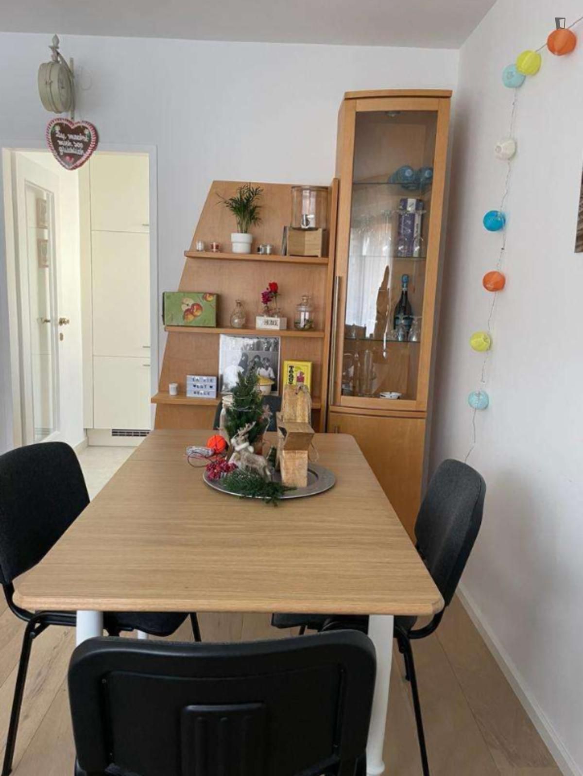 Menjador de Apartament de lloguer en  Madrid Capital amb Aire condicionat, Calefacció i Moblat