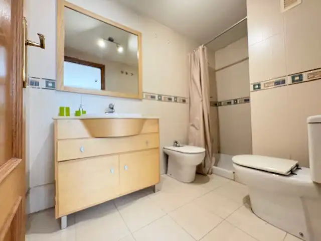 Badezimmer von Wohnung zur Miete in Castellón de la Plana / Castelló de la Plana mit Klimaanlage, Möbliert und Ofen