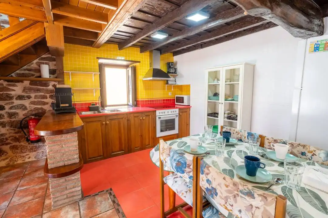 Cuina de Casa o xalet de lloguer en Villaviciosa amb Calefacció, Jardí privat i Terrassa